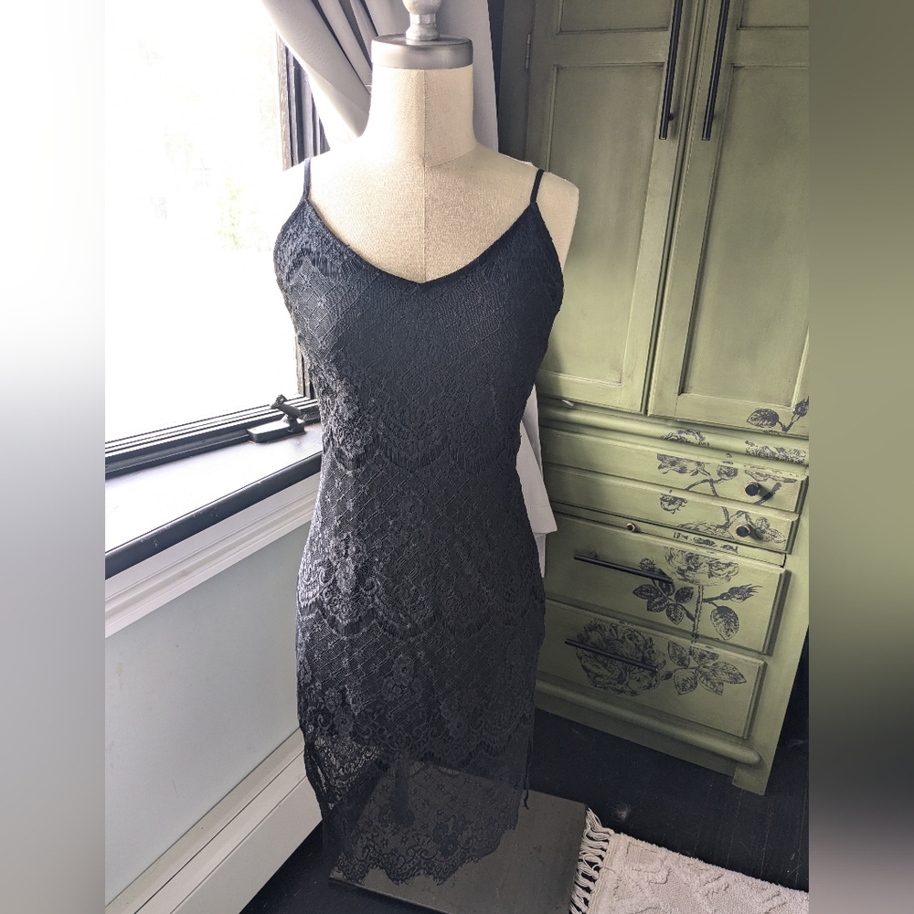 Forever 21 black XS lace bodycon dress